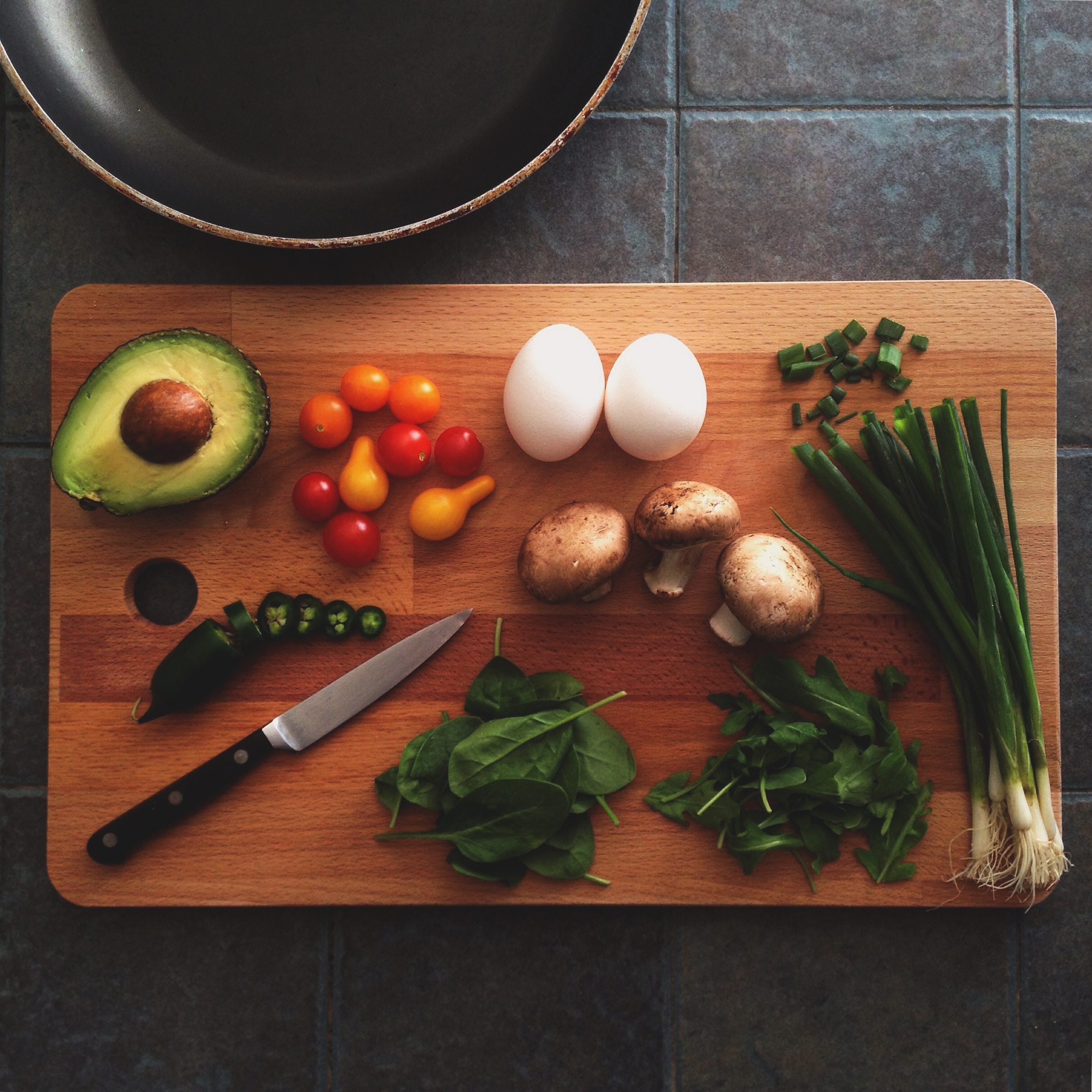 Foto de comida gourmet en preparación.